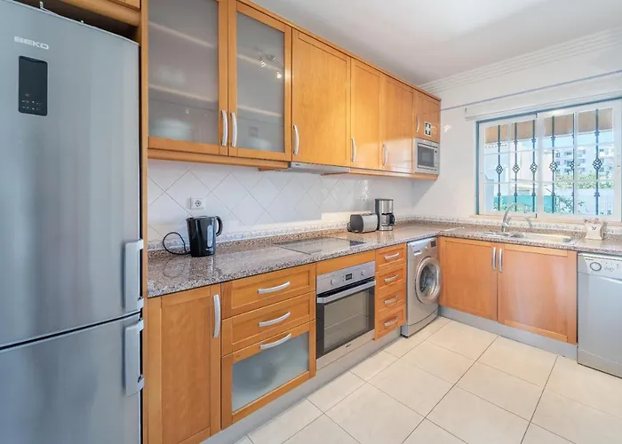 Willa Balaia By Hellovacations *